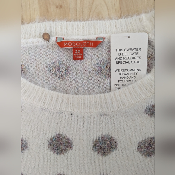 Brand New Modcloth Cozy White Sweater W/ Silver Dots Size 2X Super Soft - Picture 2 of 6